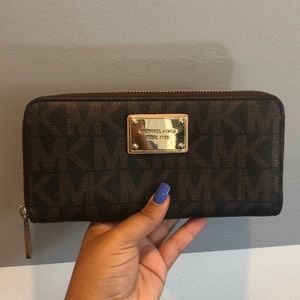 Michael Kors MK wallet
